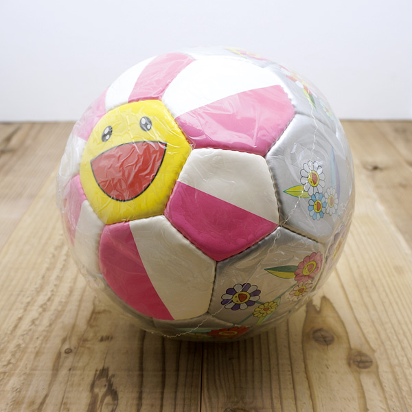 村上隆「サッカーボール 『FLOWER BALL』」