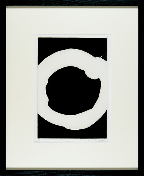 Yoshihara Jiro “Black Ground and White Circle”