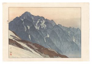 劔山